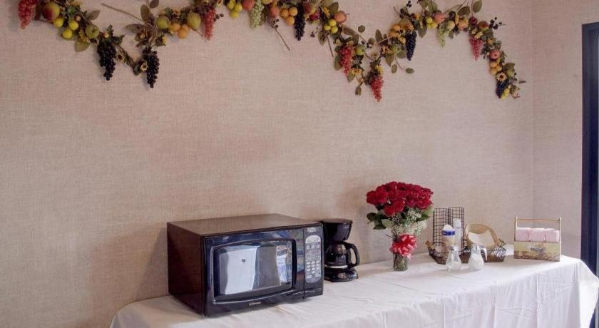 Americas Best Value Inn & Suites Los Angeles Downtown Sw Ngoại thất bức ảnh